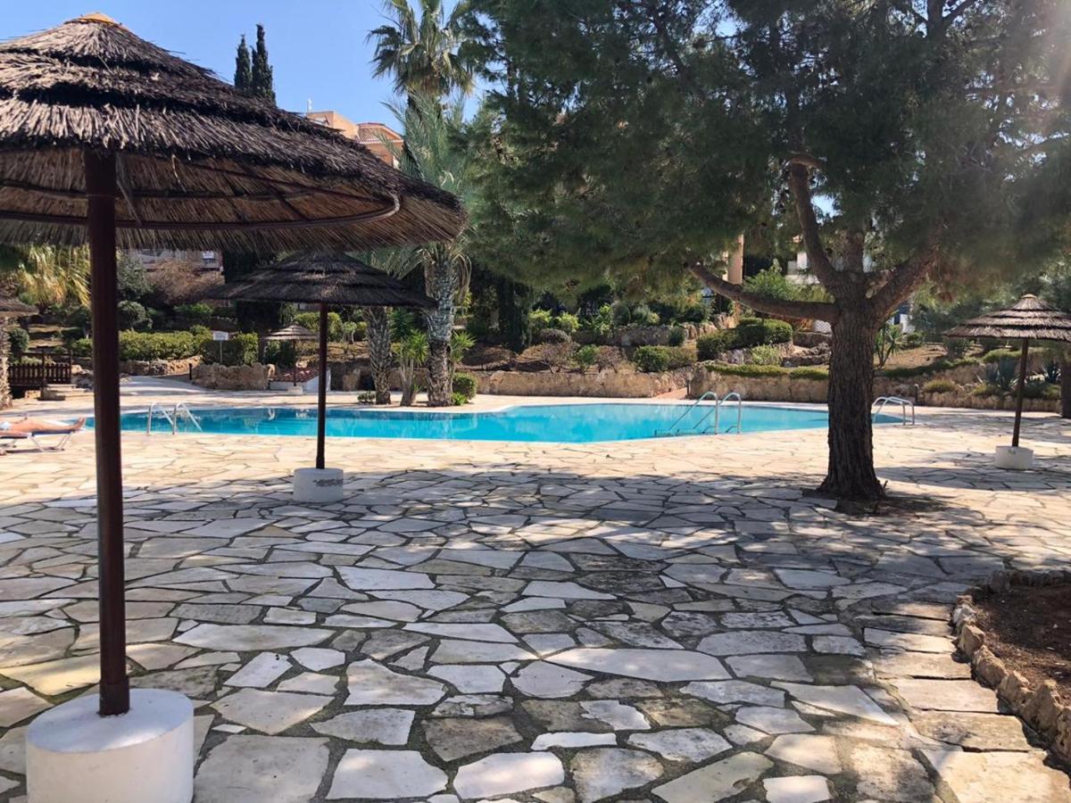 Ferienwohnung Beautiful Regina gardens Paphos Exterior foto