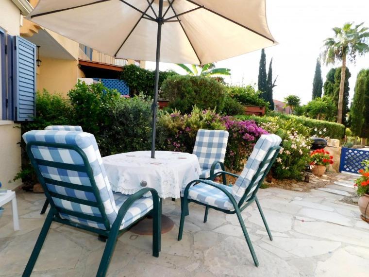 Ferienwohnung Beautiful Regina gardens Paphos Exterior foto