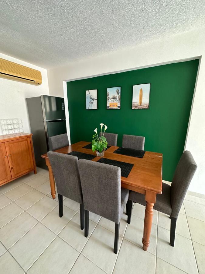Ferienwohnung Beautiful Regina gardens Paphos Exterior foto